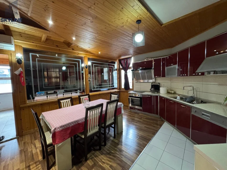 Tirane, shitet apartament 2+1 Kati 1, 171 m² 140.000 € (Astir)