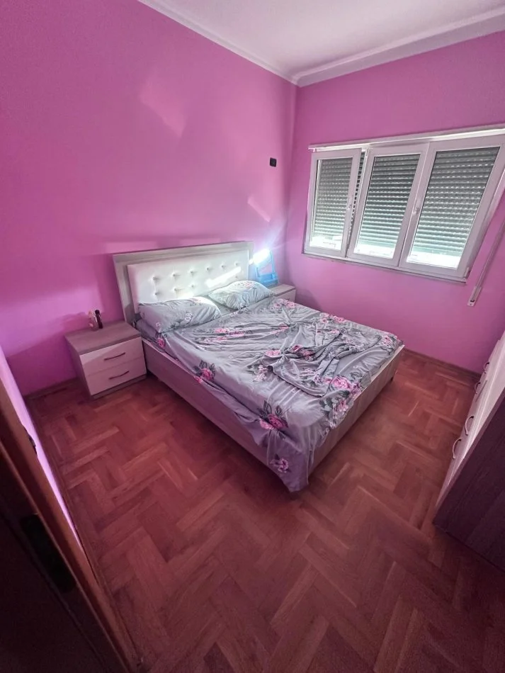 Durres, jepet me qera apartament 2+1+Aneks+Ballkon Kati 6, 90 m² 450 € (Vollga)