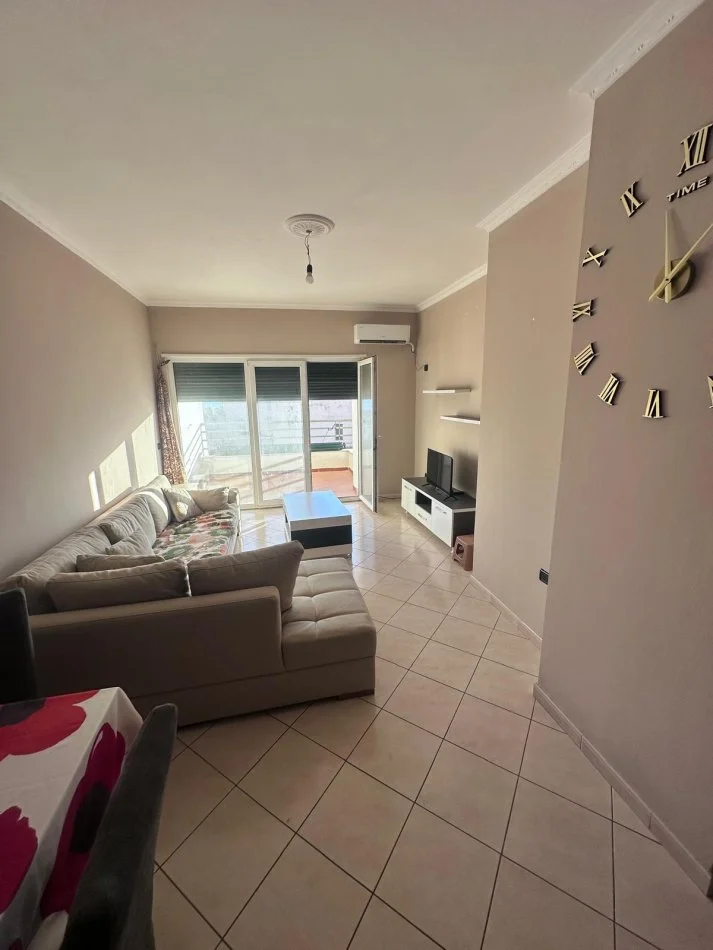 Durres, jepet me qera apartament 2+1+Aneks+Ballkon Kati 6, 90 m² 450 € (Vollga)