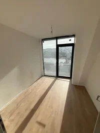 Tirane, jepet me qera apartament 3+1+Ballkon Kati 5, 215 m² 2.500 € (Lake View)