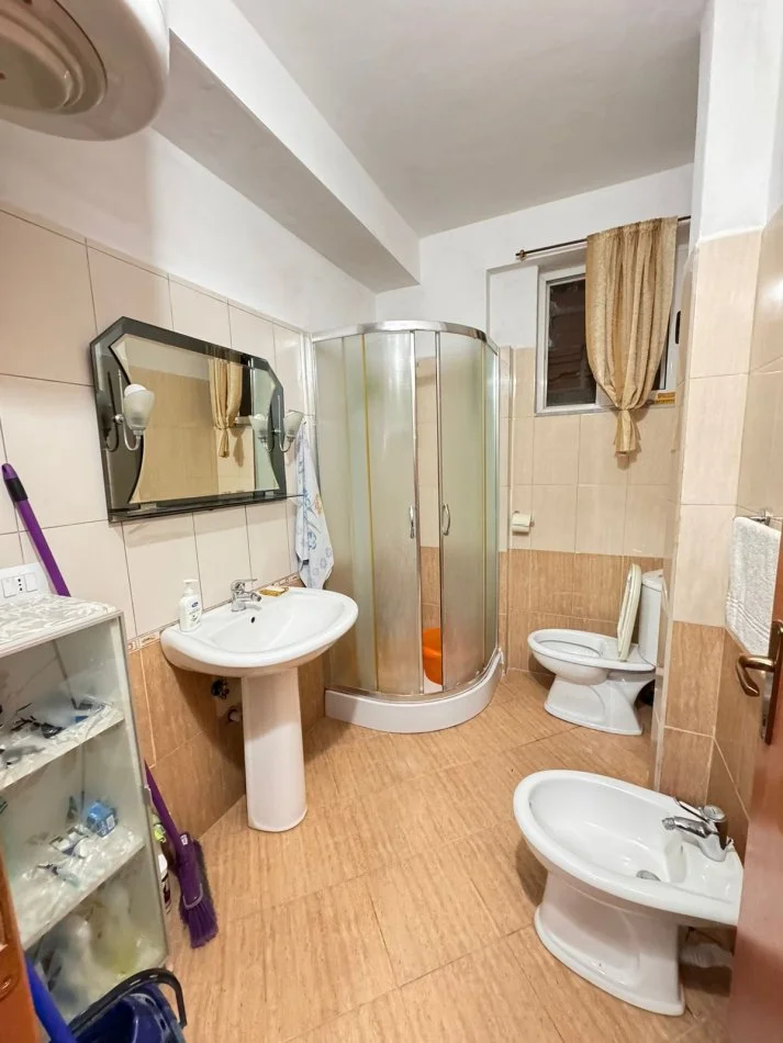 Durres, shitet apartament 1+1+Aneks+Ballkon Kati 3, 95 m² 105.000 € (Markata, Durres)