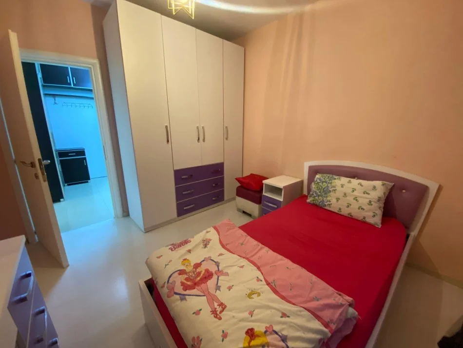 Tirane, jepet me qera apartament 4+1+Aneks+Ballkon Kati 1, 120 m² 820 € (rruga tefta tashko)