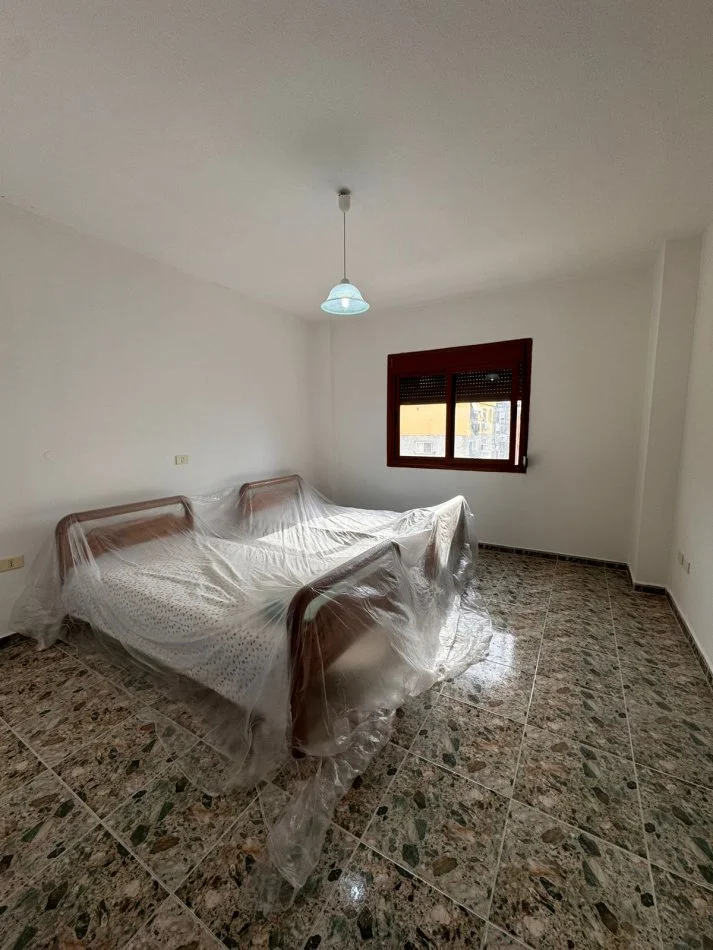 Durres, jepet me qera apartament 3+1+Aneks+Ballkon Kati 3, 150 m² 500 € (Markata, Durres)