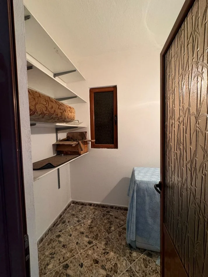 Durres, jepet me qera apartament 3+1+Aneks+Ballkon Kati 3, 150 m² 500 € (Markata, Durres)