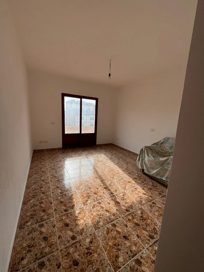 Durres, jepet me qera apartament 3+1+Aneks+Ballkon Kati 3, 150 m² 500 € (Markata, Durres)