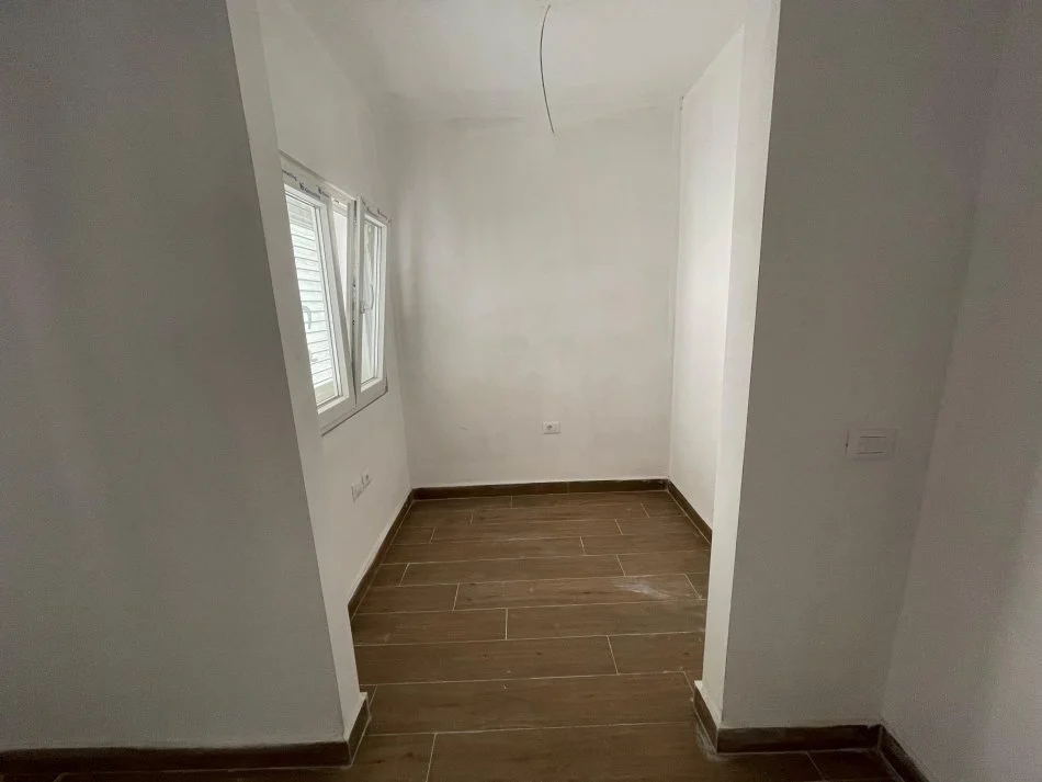 Tirane, shitet apartament 1+1+Ballkon Kati 3, 70 m² 119.374 € (Selite)