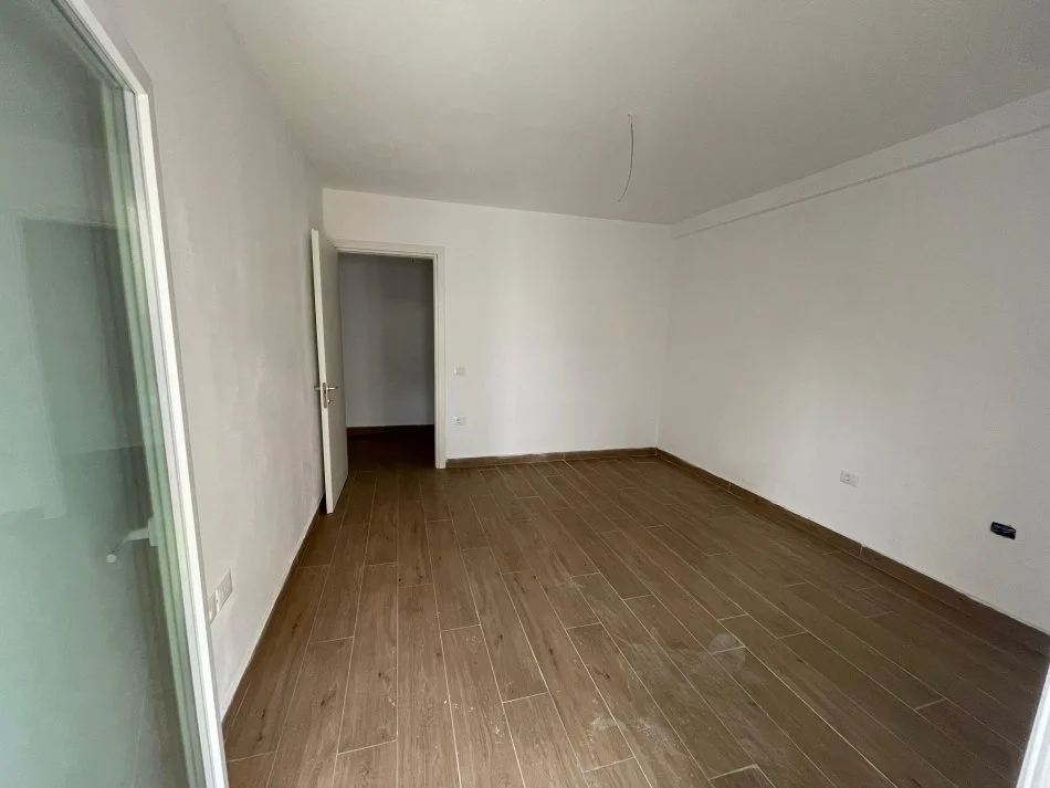 Tirane, shitet apartament 1+1+Ballkon Kati 3, 70 m² 119.374 € (Selite)