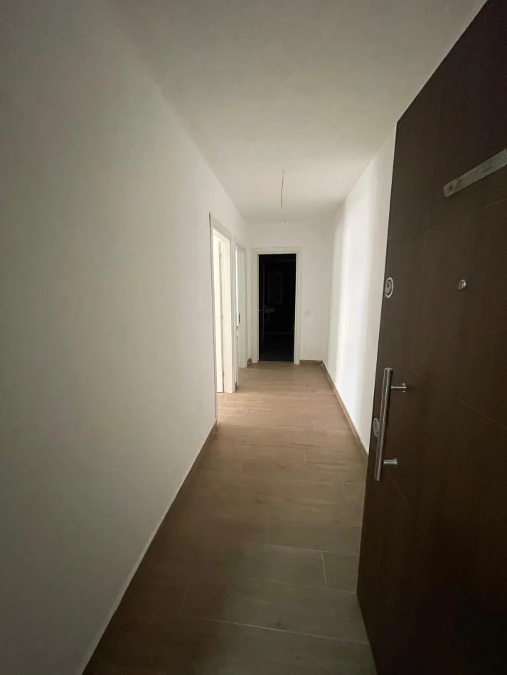 Tirane, shitet apartament 1+1+Ballkon Kati 3, 70 m² 119.374 € (Selite)