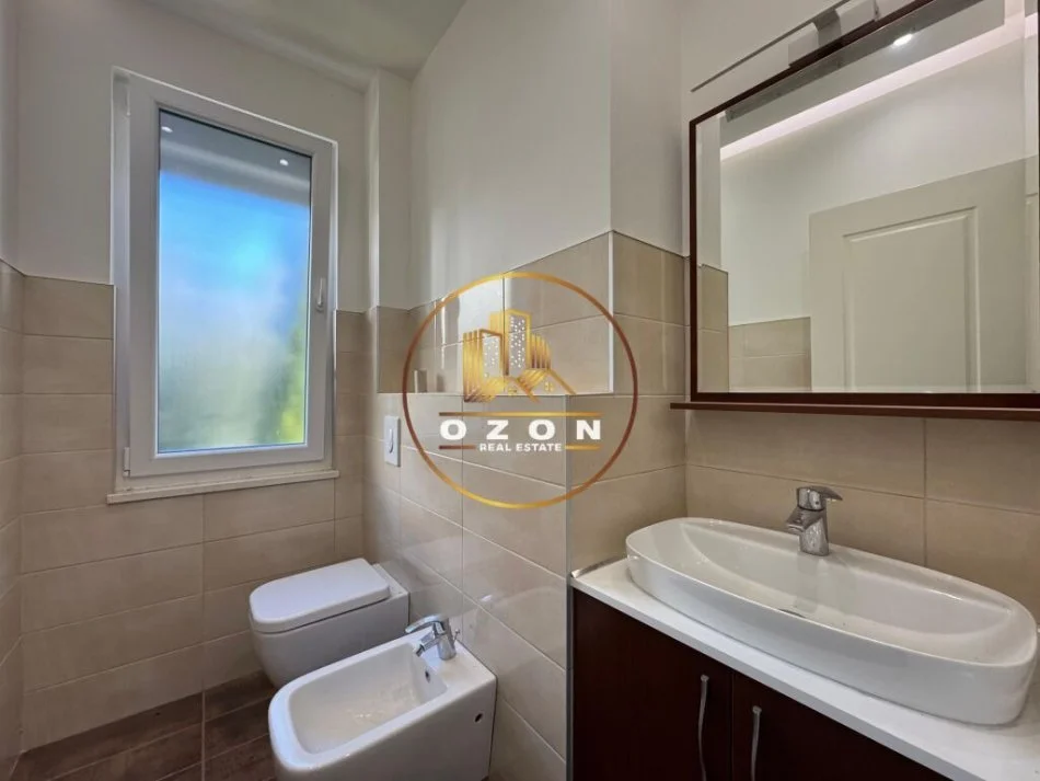 Vile për Shitje në Lunder, pranë Colombo 2, Zona e TEG-ut!