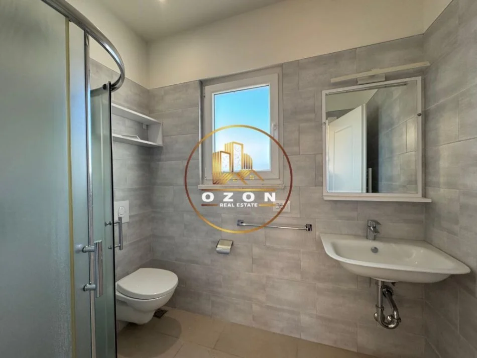 Vile për Shitje në Lunder, pranë Colombo 2, Zona e TEG-ut!