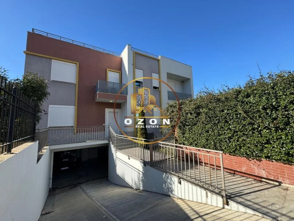 Vile për Shitje në Lunder, pranë Colombo 2, Zona e TEG-ut!