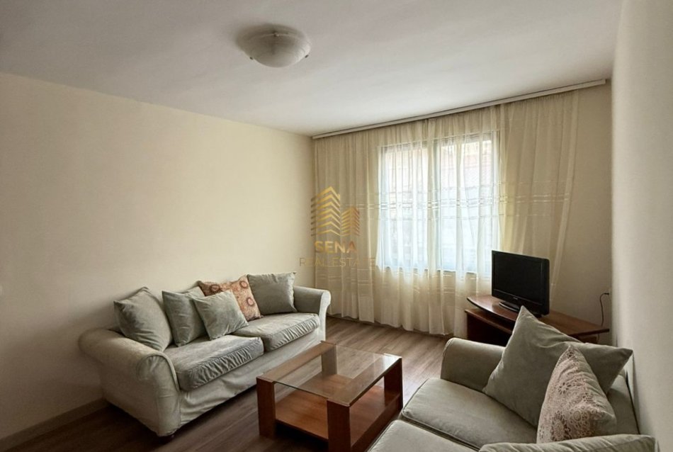 Tirane, jepet me qera apartament 1+1+Ballkon Kati 2, 85 m² 500 € (Rruga Mine Peza)