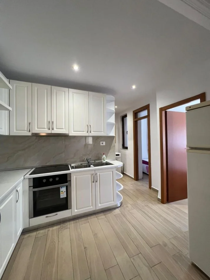 Tirane, jepet me qera apartament 2+1 Kati 6, 64 m² 600 € (Don Bosko)