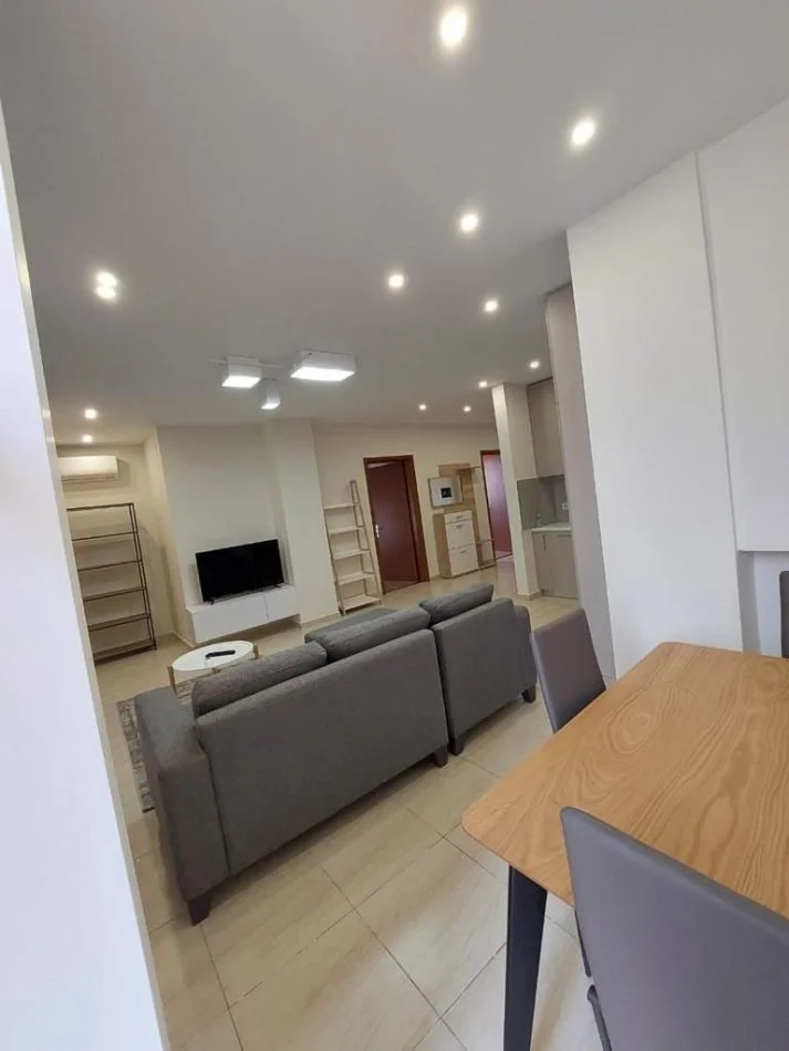 Durres, shitet apartament 2+1+Aneks+Ballkon Kati 3, 105 m² 150.000 € (Muzeumi)