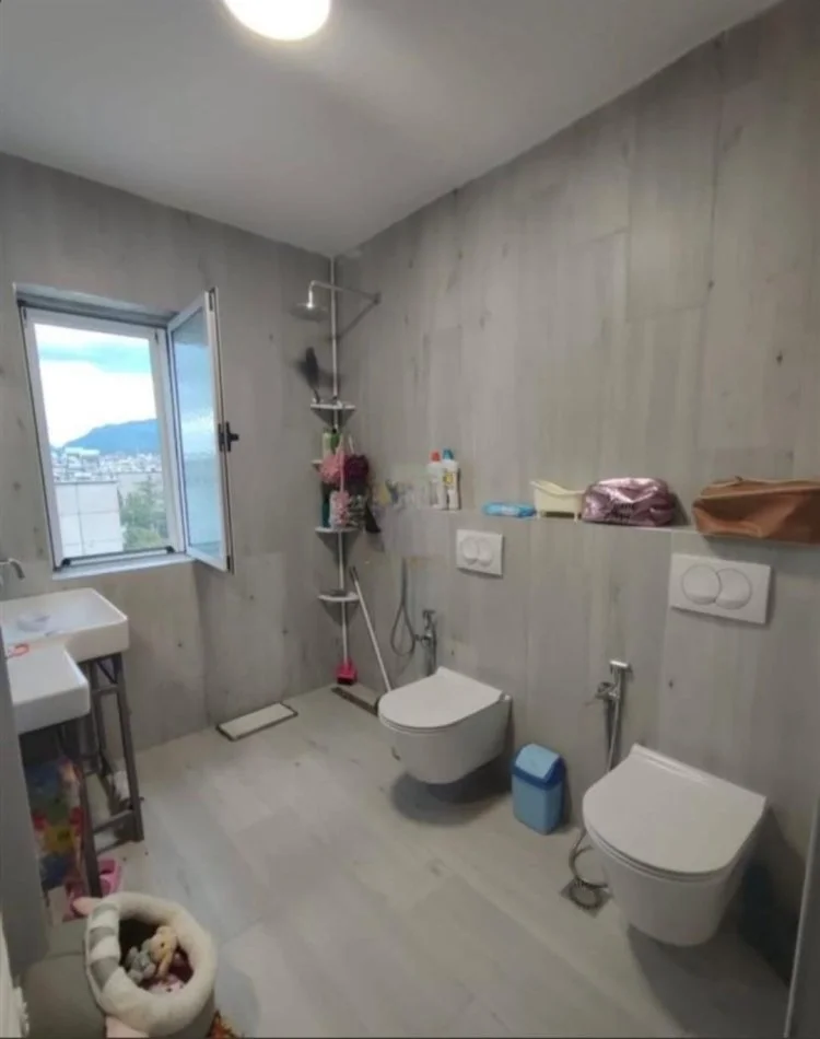 Tirane, shitet apartament 3+1+Ballkon Kati 6, 70 m² 140.000 € (NJAZI MEKA)