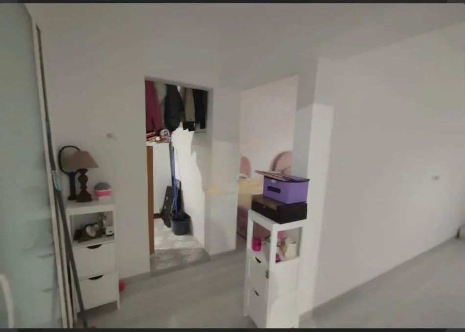 Tirane, shitet apartament 3+1+Ballkon Kati 6, 70 m² 140.000 € (NJAZI MEKA)