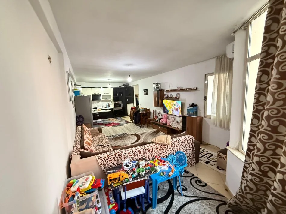 Tirane, shes apartament 2+1+Ballkon Kati 7, 112 m² 144.000 € (Mikel Maruli)