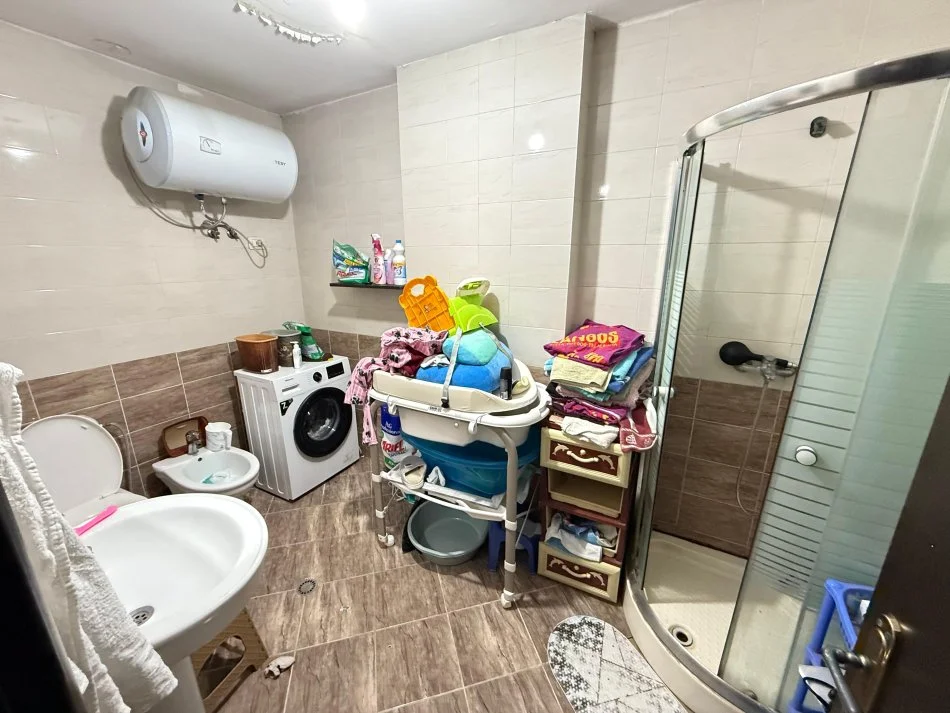 Tirane, shes apartament 2+1+Ballkon Kati 7, 112 m² 144.000 € (Mikel Maruli)