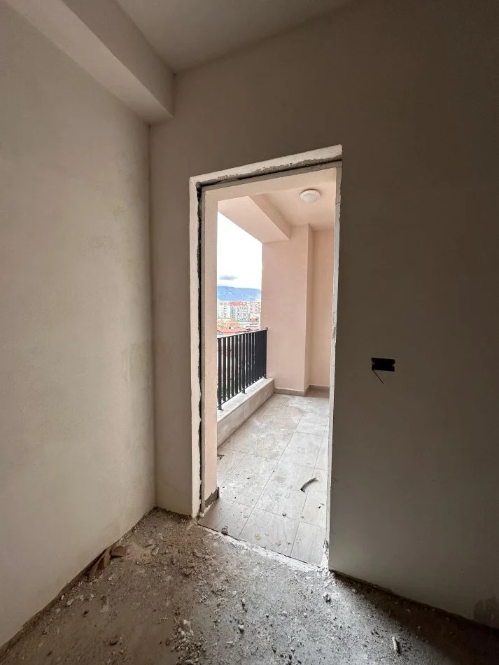 Tirane, Apartament 2+1 per shitje  Kati 5, 121 m² (Kompleksi Aura)