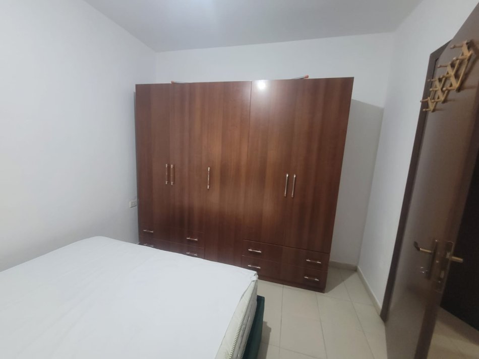 Tirane, jepet me qera 1+1+Aneks+Ballkon Kati 7, 50 m² 430 € (Fusha e Aviacionit)