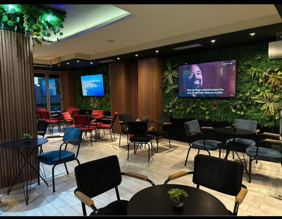 Durres, jepet me qera lokal Kati 0, 85 m² 15.000 € 