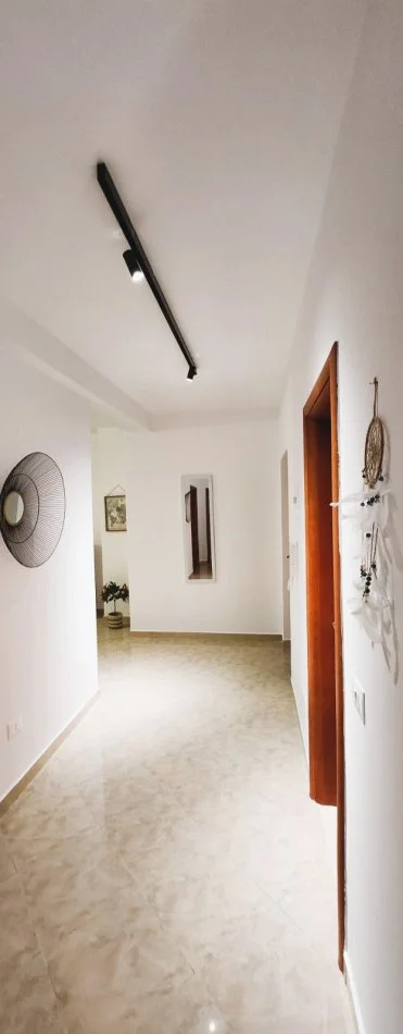 Durres, shitet apartament 2+1+Aneks+Ballkon Kati 5, 98 m² 165.000 € (Vollga)