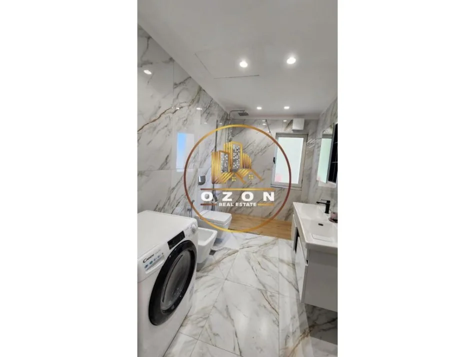 Apartament 3+1+2 për shitje në Rrugën Elbasanit!