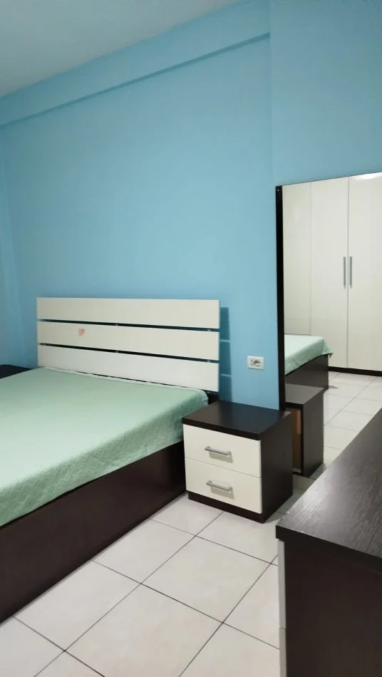 Tirane, jepet me qera apartament 2+1 Kati 6, 85 m² 550 € 