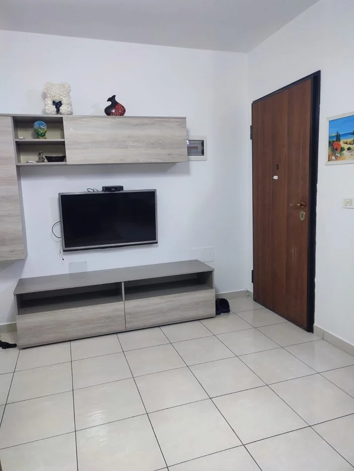 Tirane, jepet me qera apartament 2+1 Kati 6, 85 m² 550 € (Yzberisht)