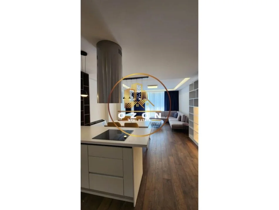 Apartament 3+1+2 për shitje në Rrugën Elbasanit!