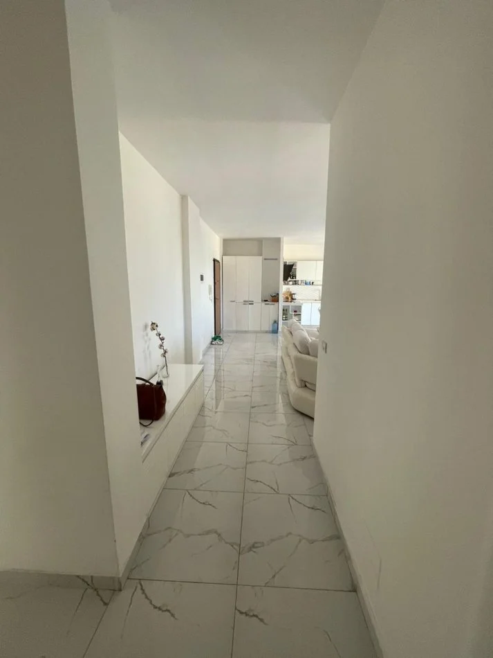 Shkembi Kavajes, shitet apartament 3+1+Aneks+Ballkon Kati 5, 160 m² 170.000 € (Shkembi i Kavajes)