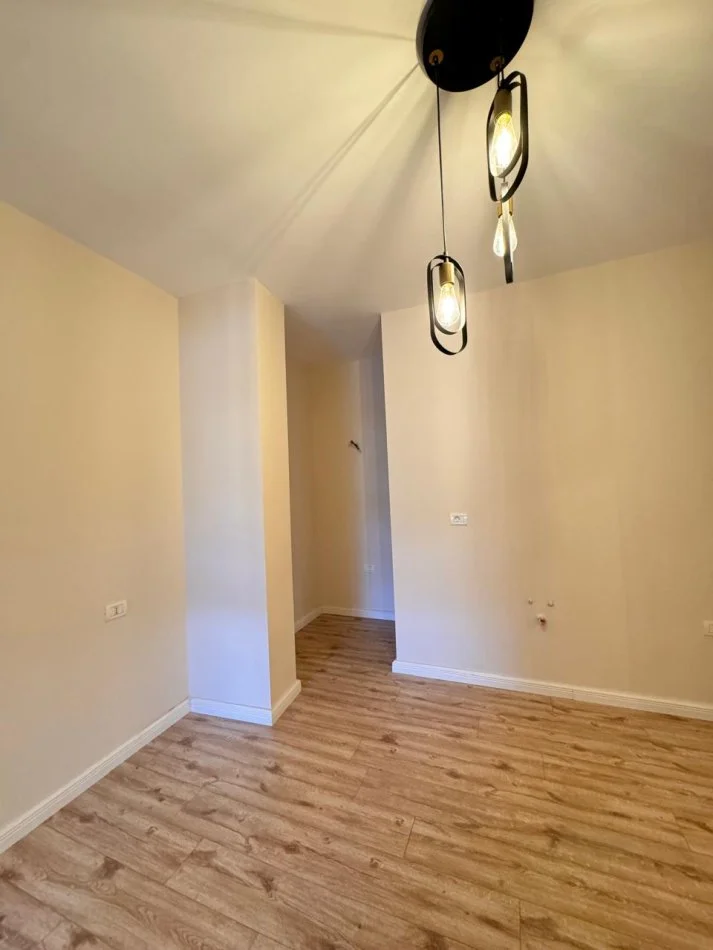 Durres, shitet apartament 1+1+Aneks+Ballkon Kati 7, 70 m² 75.000 € (Plazh)