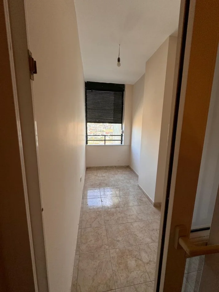 Durres, shitet apartament 1+1+Aneks+Ballkon Kati 7, 70 m² 75.000 € (Plazh)