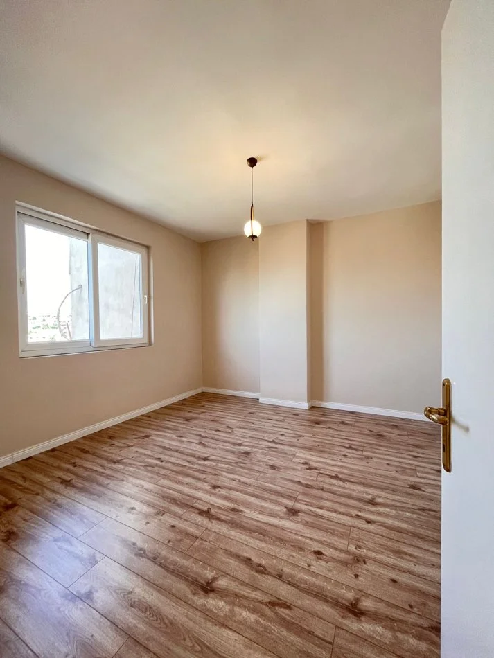 Durres, shitet apartament 1+1+Aneks+Ballkon Kati 4, 70 m² 75.000 € (Plazh)