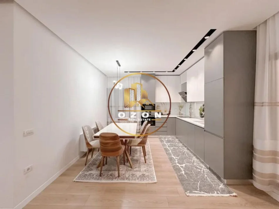 Apartament 3+1 me Post Parkimi për Qira tek Green City,Astir!