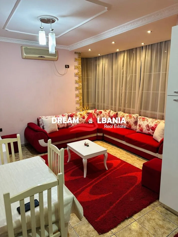 Tirane, jepet me qera apartament 2+1 Kati 5, 80 m² 600 € (Tek Rruga e Kavajes, prane Spitalit Gjerman)