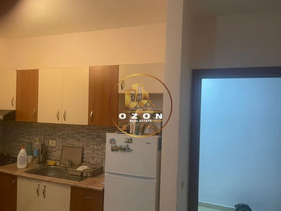 Apartament per Qira 2+1, Komuna Parisit Tirane!