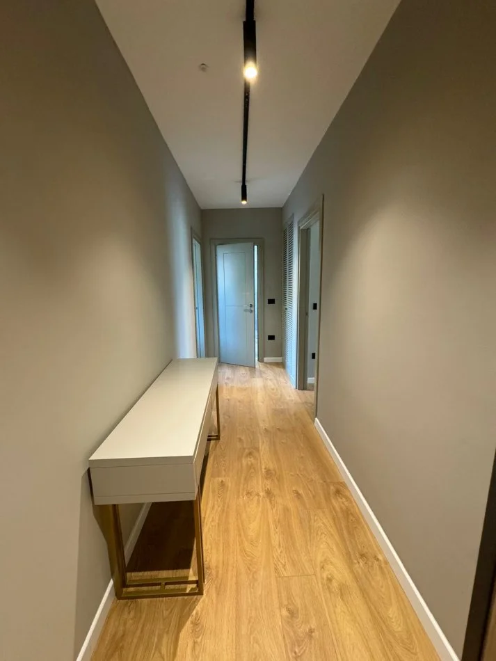 Durres, shitet apartament 1+1+Aneks+Ballkon Kati 1, 90 m² 165.000 € (Rruga Pavaresia)