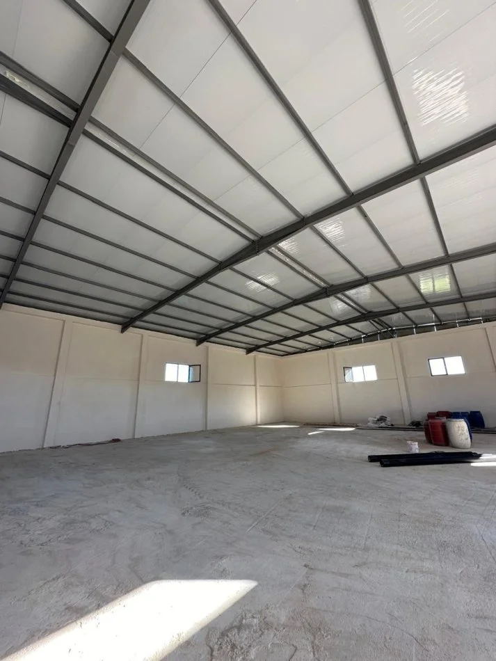 Tirane, jepet me qera magazine Kati 0, 500 m² 2.000 € (Prush)