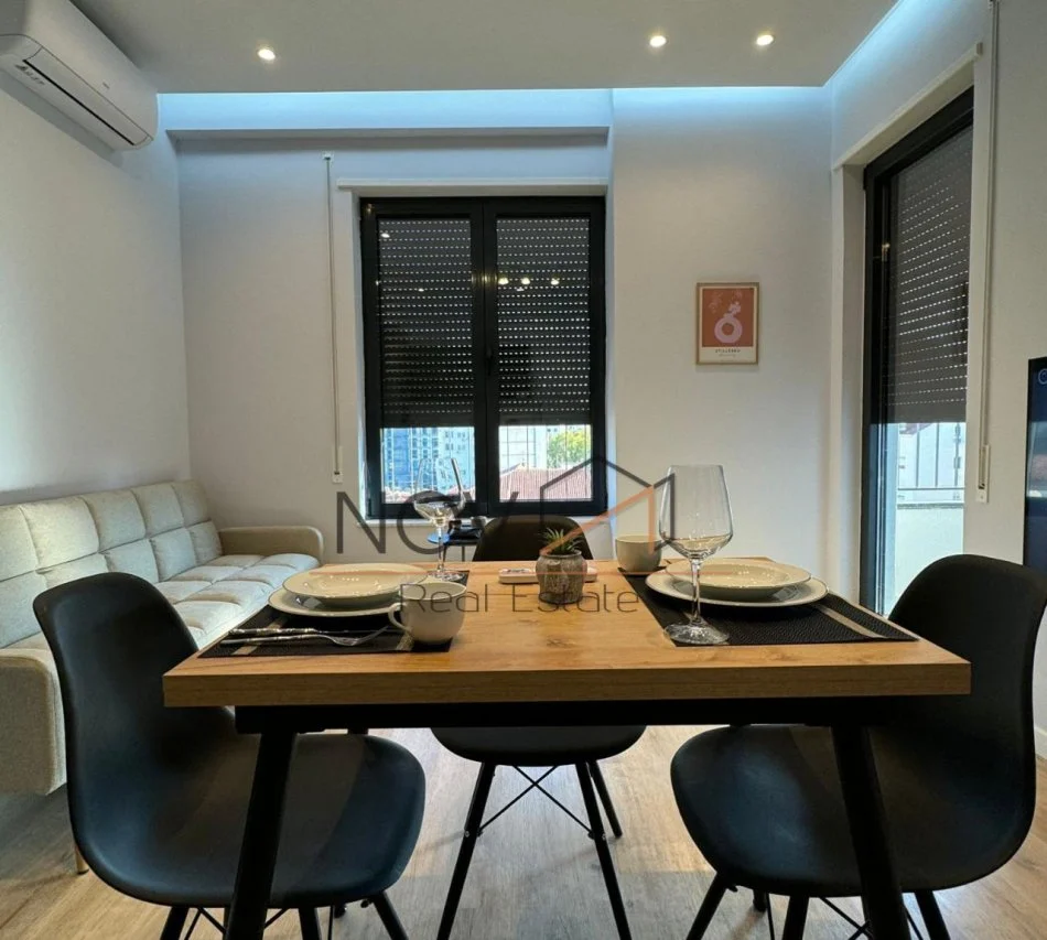 Tirane, jepet me qera apartament 1+1 Kati 6, 60 m² 600 €