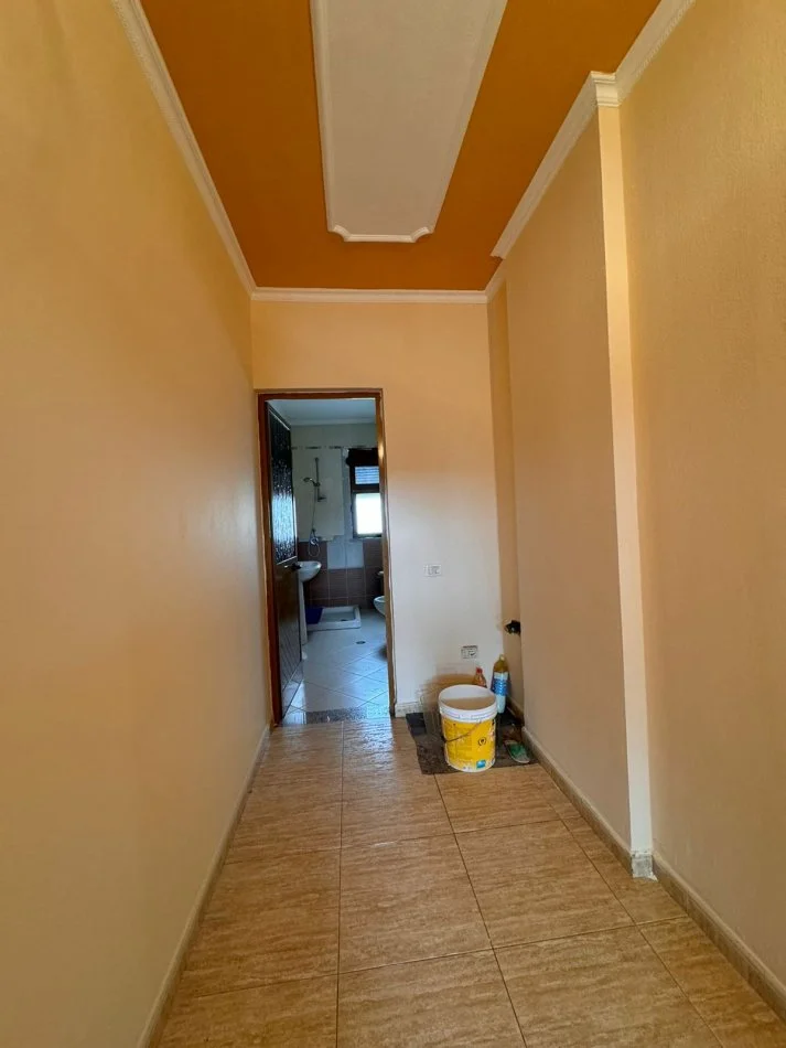 Durres, shitet apartament 2+1+Aneks+Ballkon Kati 4, 120 m² 120.000 € (Rruga Pavaresia)