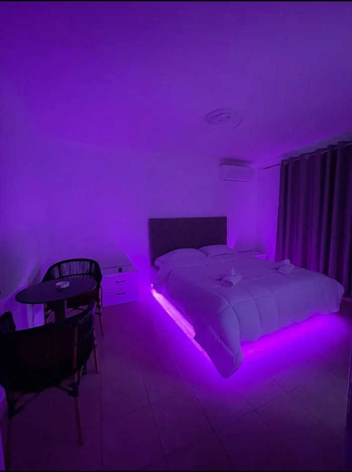 Tirane, jepet me qera vetem 1 dhome 1+1 Kati 0, 30 m² 25 € (Rruga Manastirliu)