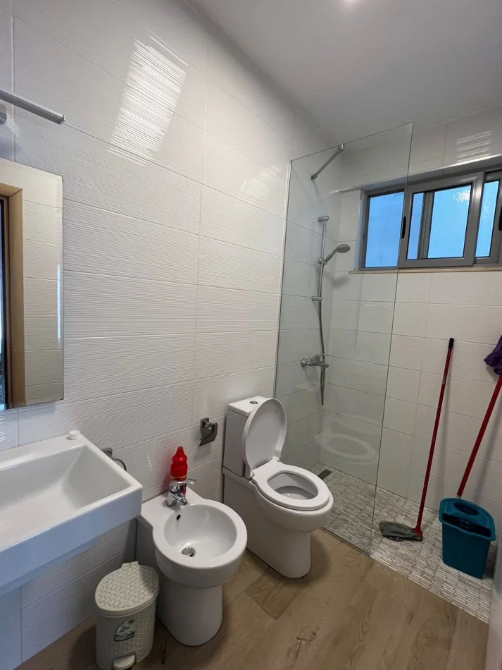 Tirane, jap me qera apartament 2+1+Ballkon Kati 7, 110 m² 500 € 