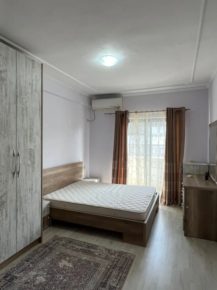 Tirane, jap me qera apartament 2+1+Ballkon Kati 7, 110 m² 500 € 