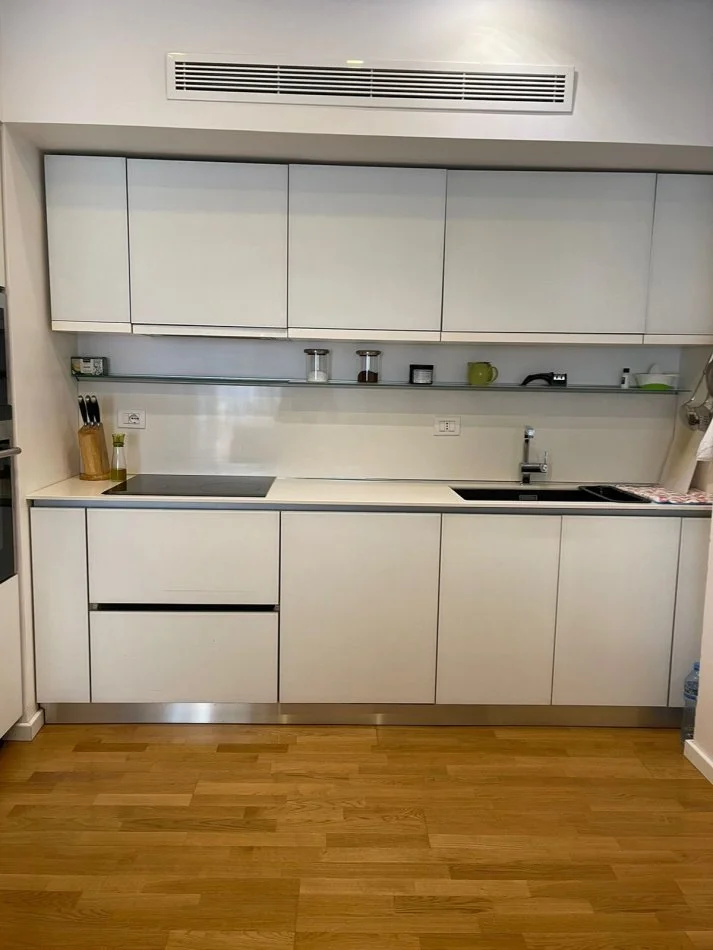 Tirane, shitet 2+1 Kati 6, 115 m² 240.000 € (Kopshtizologjik)