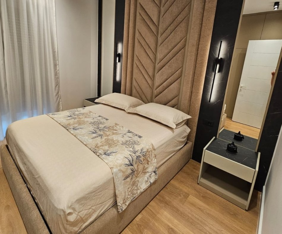 Tirane, jepet me qera 1+1 Kati 8, 80 m² 750 € (Porcelan) TT1721