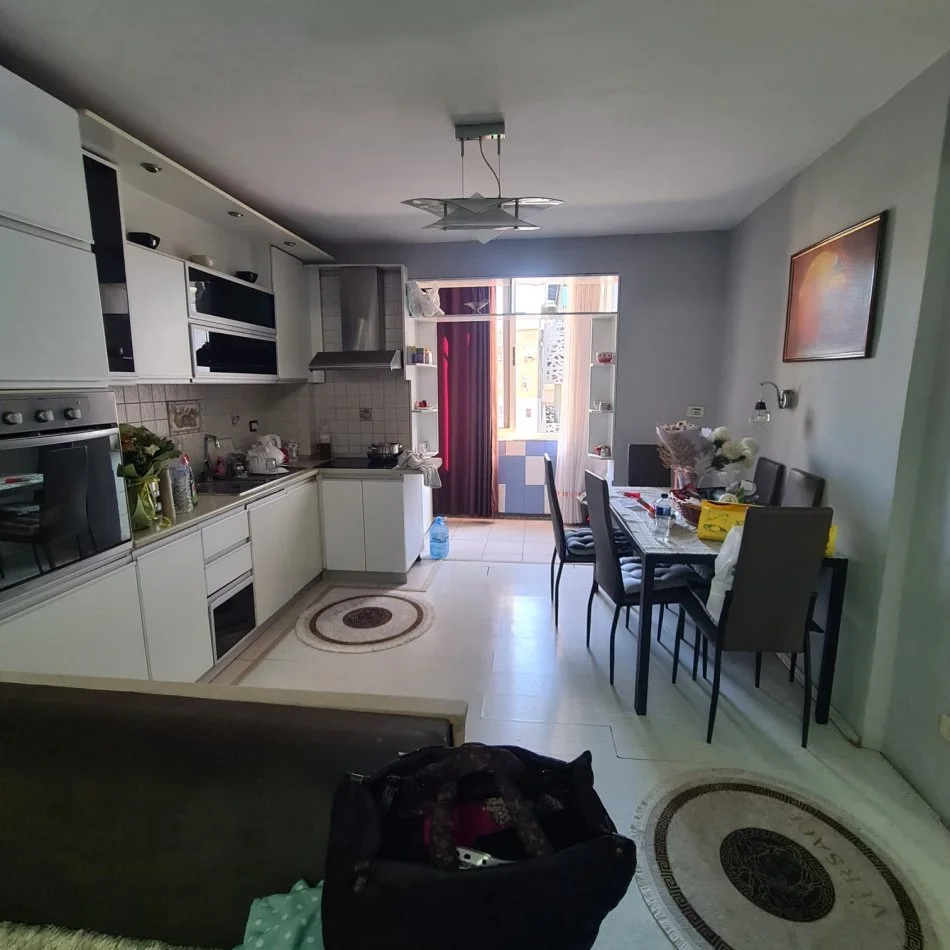 Durres, shitet apartament 2+1+Aneks+Ballkon Kati 4, 85 m² 125.000 € (Bulevard, Durres)