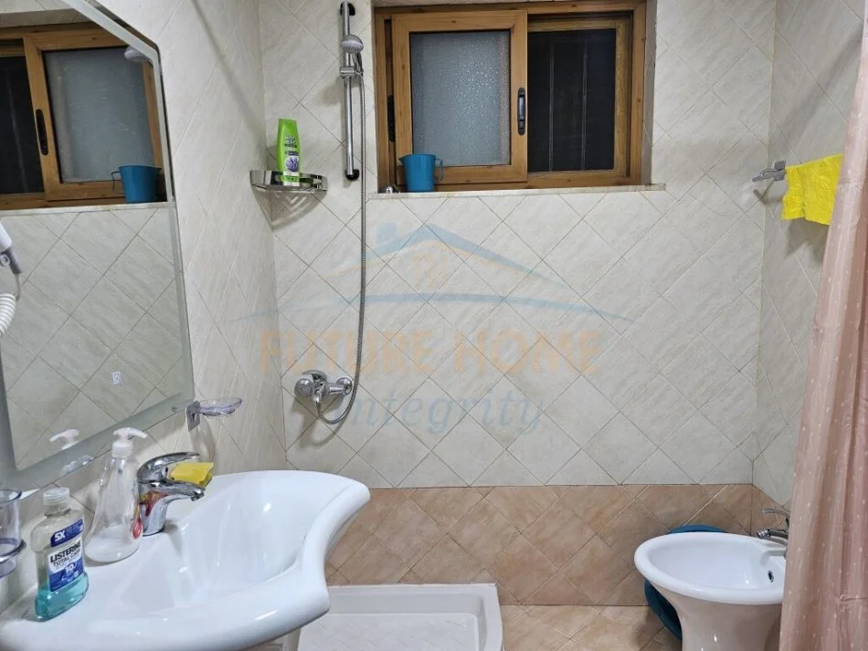 Tirane, jepet me qera apartament 1+1 Kati 1, 70 m² 500 € (STADIUMI DINAMO TIRANE)