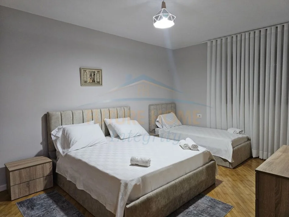 Tirane, jepet me qera apartament 1+1 Kati 1, 70 m² 500 € (STADIUMI DINAMO TIRANE)