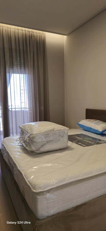 Tirane, jepet me qera apartament 2+1+Aneks+Ballkon Kati 7, 125 m² 1.200 € (Kompleksi Delijorgji)